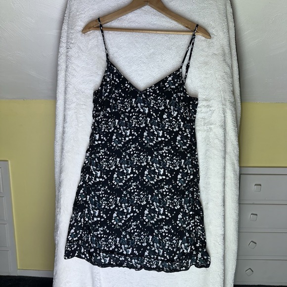 Aritzia Sunday Best Babydoll Sexton Camisole Mini Dress Black Floral Cottagecore - Picture 3 of 10